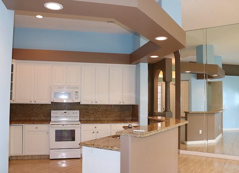 1013 Southwest Blue Stem Way Stuart, FL 34997 - Photo 10 of 24 Gallery Image 10