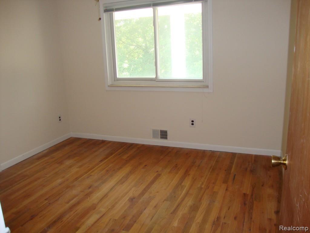 43098 Versailles Road Canton, MI 48187 - Photo 8 of 18 Bedroom 2