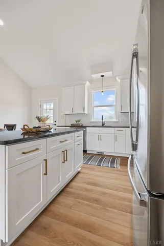 $369,900 | 4 Hickory Cove Lane, Moneta, VA 24121