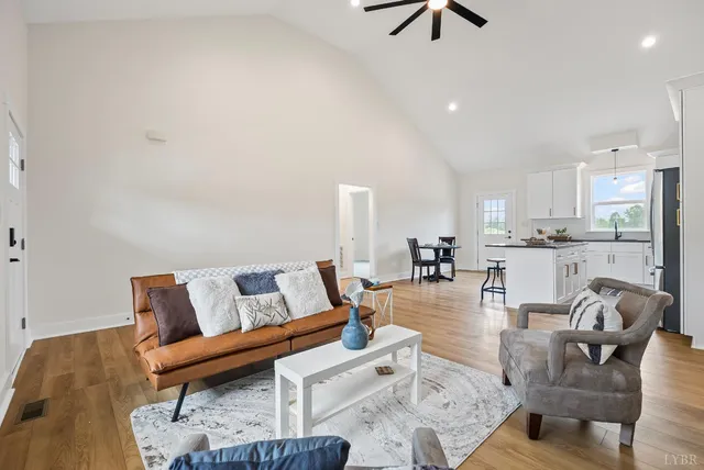 $369,900 | 4 Hickory Cove Lane, Moneta, VA 24121