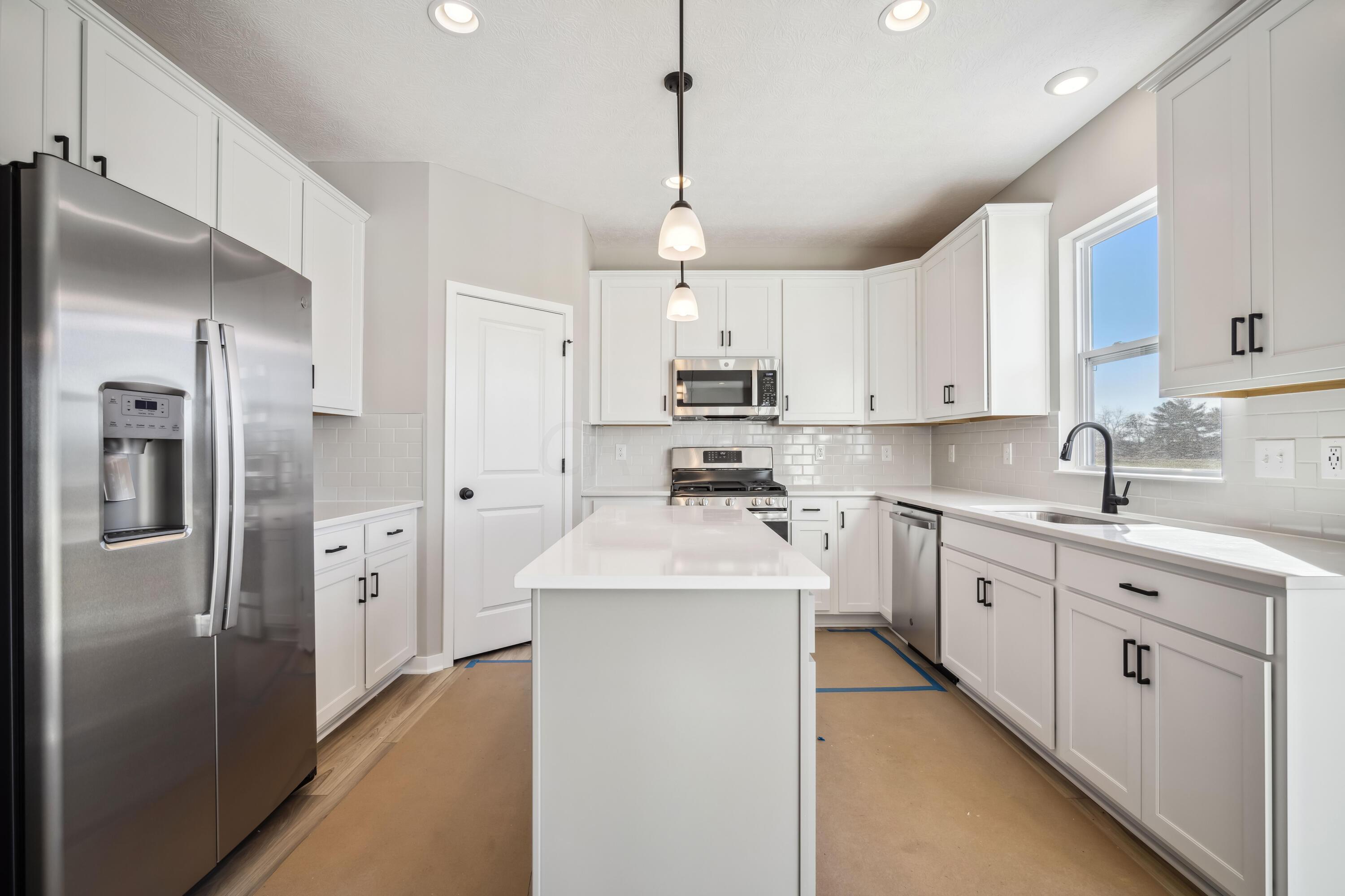 59 Chambers Bay Road Commercial Point, OH 43116 - Photo 13 of 42 Kitchen
