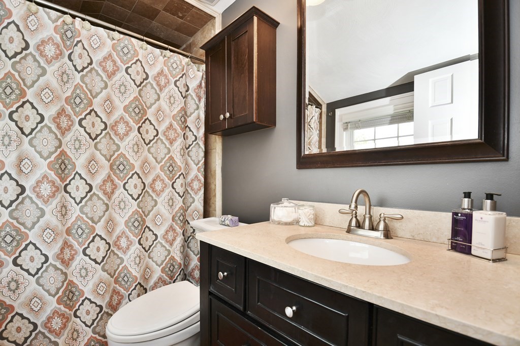 19 Hartford Road Worcester, MA 01606 - Photo 18 of 27