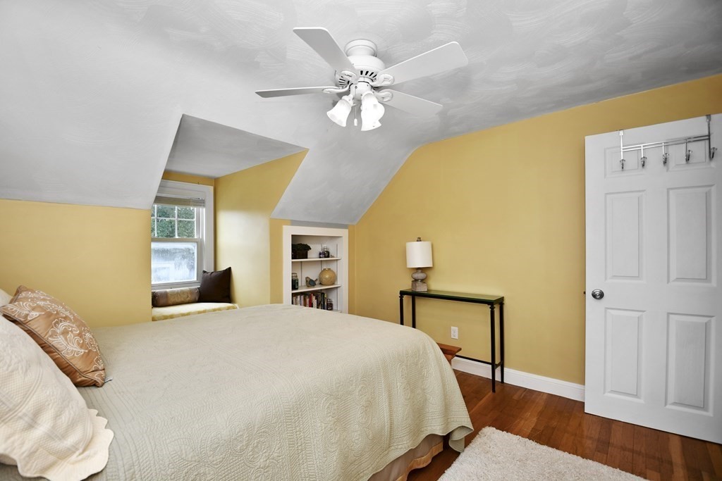 19 Hartford Road Worcester, MA 01606 - Photo 20 of 27