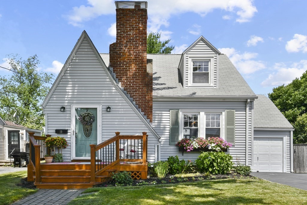 19 Hartford Road Worcester, MA 01606 - Photo 21 of 27