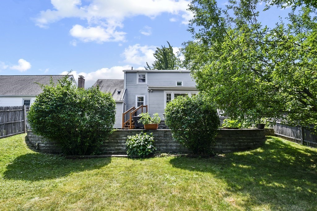 19 Hartford Road Worcester, MA 01606 - Photo 23 of 27