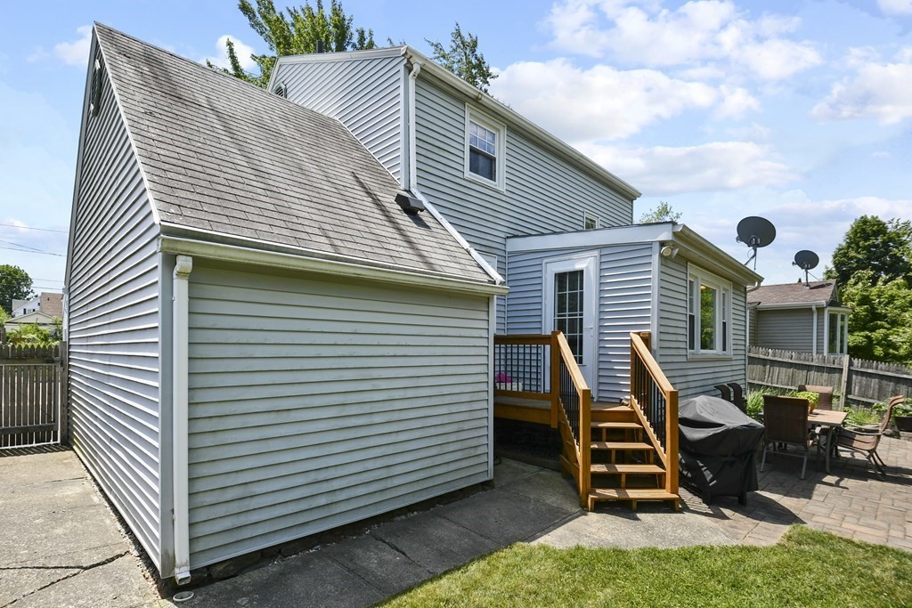 19 Hartford Road Worcester, MA 01606 - Photo 24 of 27