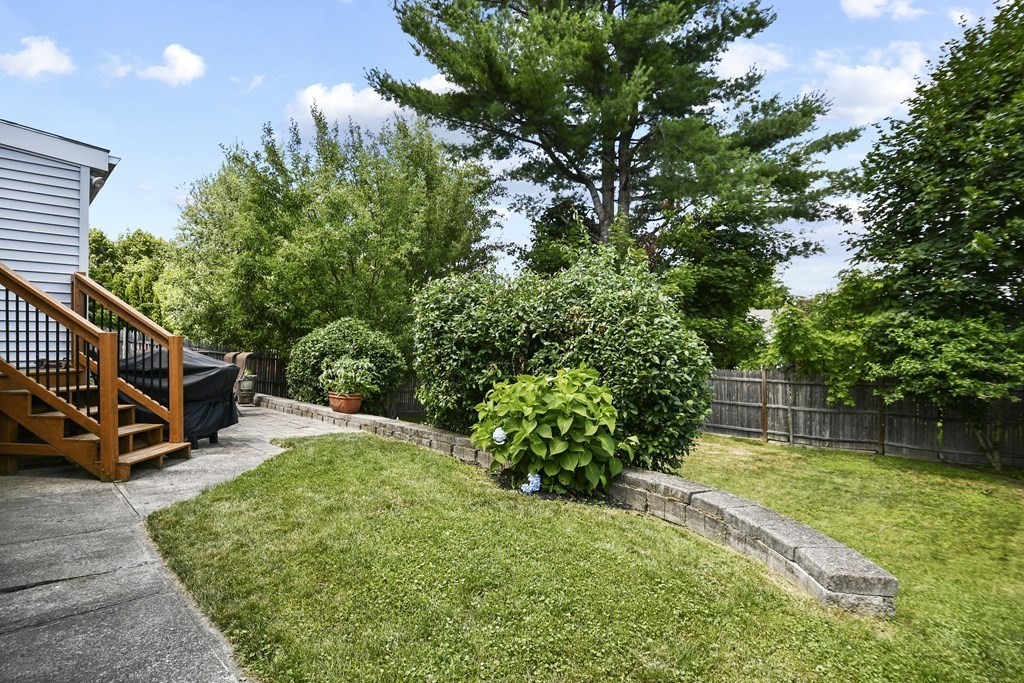 19 Hartford Road Worcester, MA 01606 - Photo 25 of 27