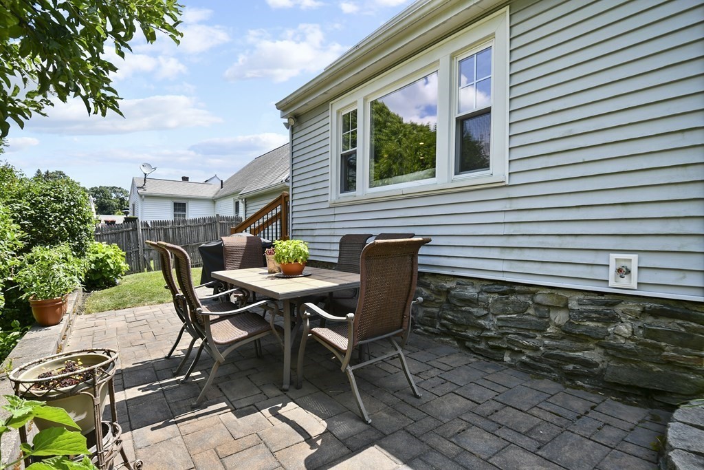 19 Hartford Road Worcester, MA 01606 - Photo 26 of 27