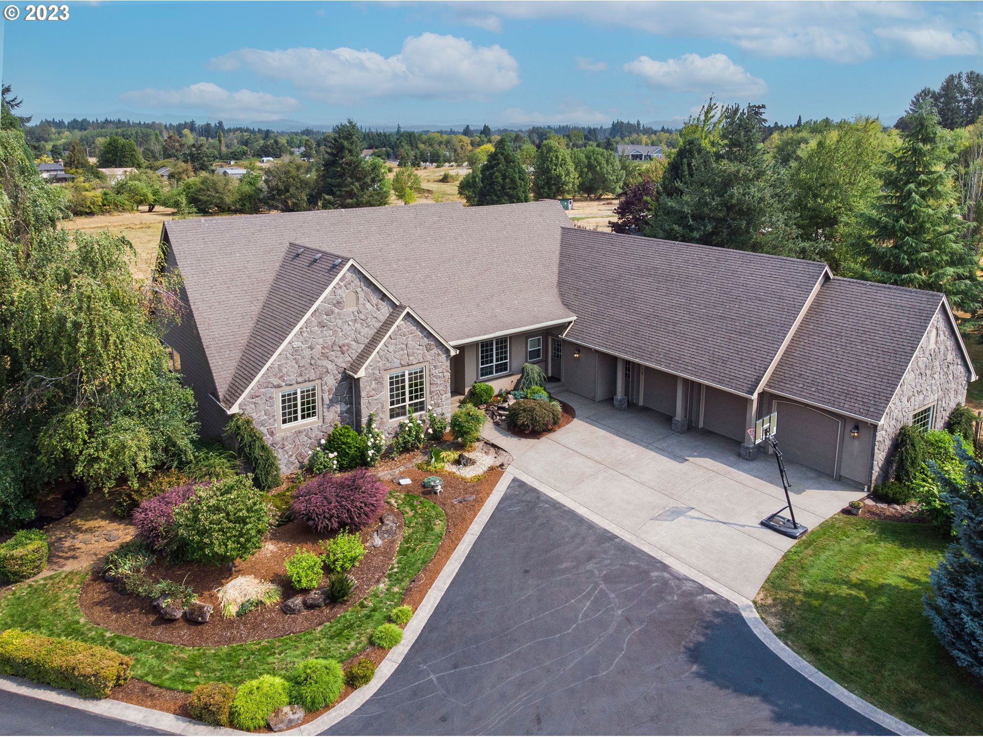 702 Northwest 184th Street Ridgefield, WA 98642 - Photo 1 of 48