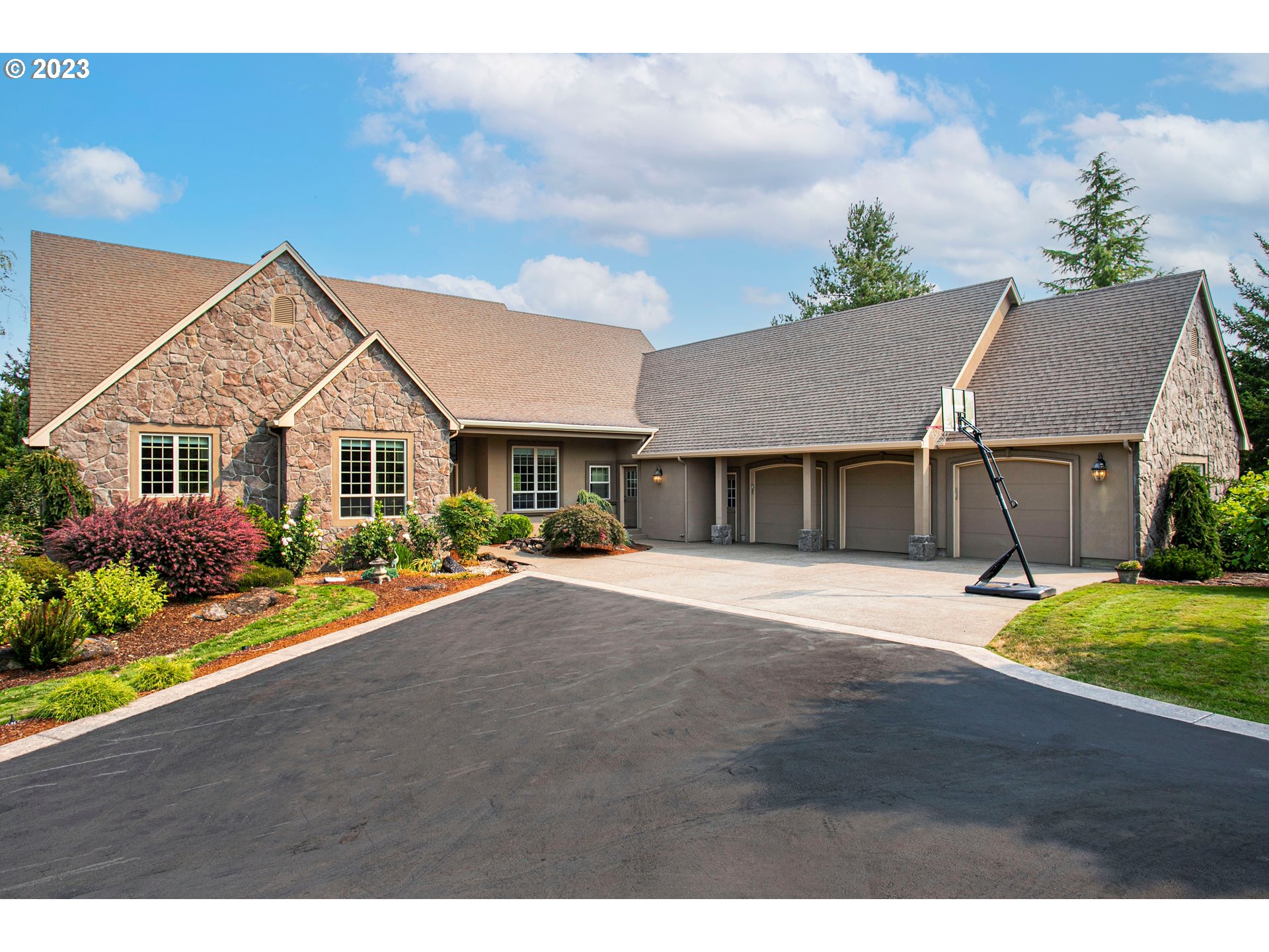 702 Northwest 184th Street Ridgefield, WA 98642 - Photo 3 of 48
