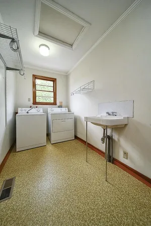 $2,550 | 2725 Mailan Drive, Nashville, TN 37206