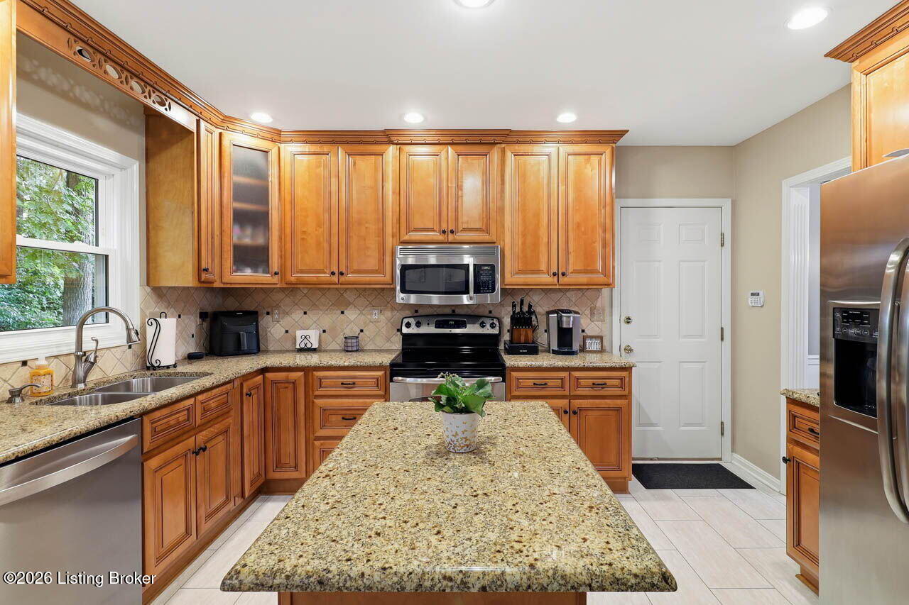 1410 Autumn Ridge Road Louisville, KY 40242 - Photo 23 of 67 1410 Autumn Ridge Rd - 24