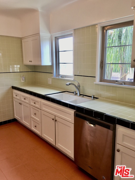 1180 Hi Point Street Los Angeles, CA 90035 - Photo 17 of 30