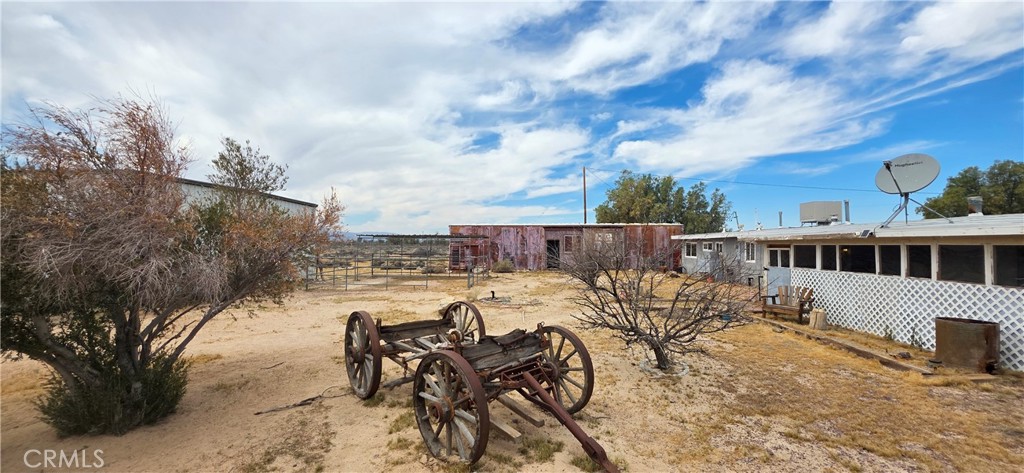 47527 Silver Valley Road Newberry Springs, CA 92365 - Photo 3 of 70