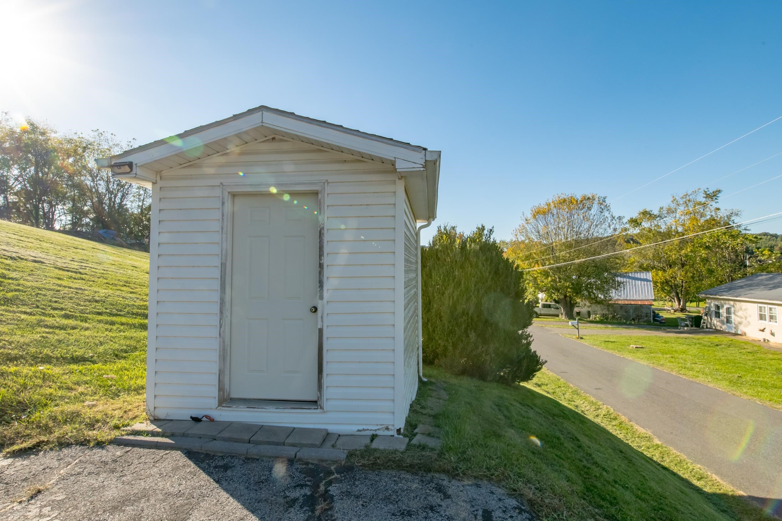 437 Armory Road Galax, VA 24333 - Photo 30 of 40 Gallery Image 30