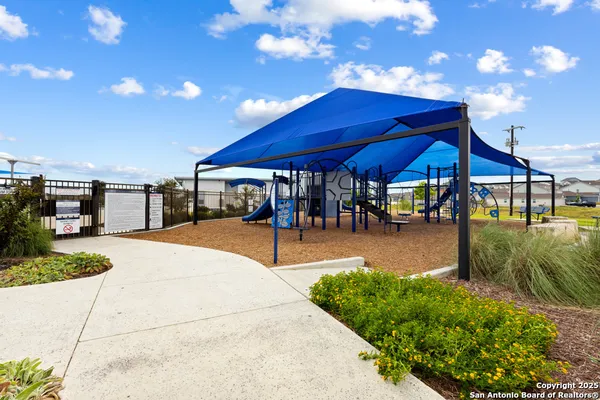 $1,650 | 13907 Silos Meadows, San Antonio, TX 78252