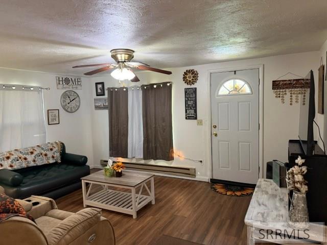 643 West 100 Road South Blackfoot, ID 83221 - Photo 31 of 39 Rental living room