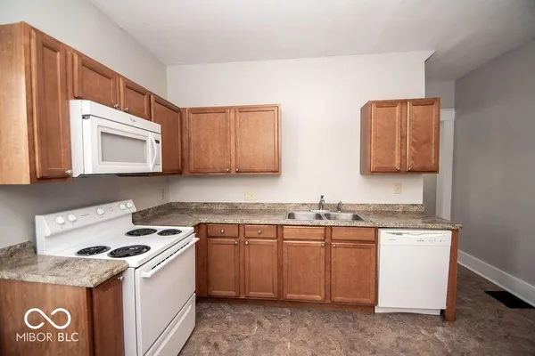 $1,399 | 1541 East Ohio Street, Indianapolis, IN 46201