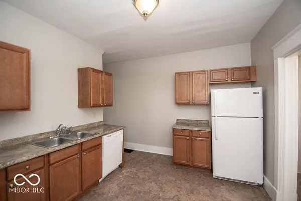 $1,399 | 1541 East Ohio Street, Indianapolis, IN 46201
