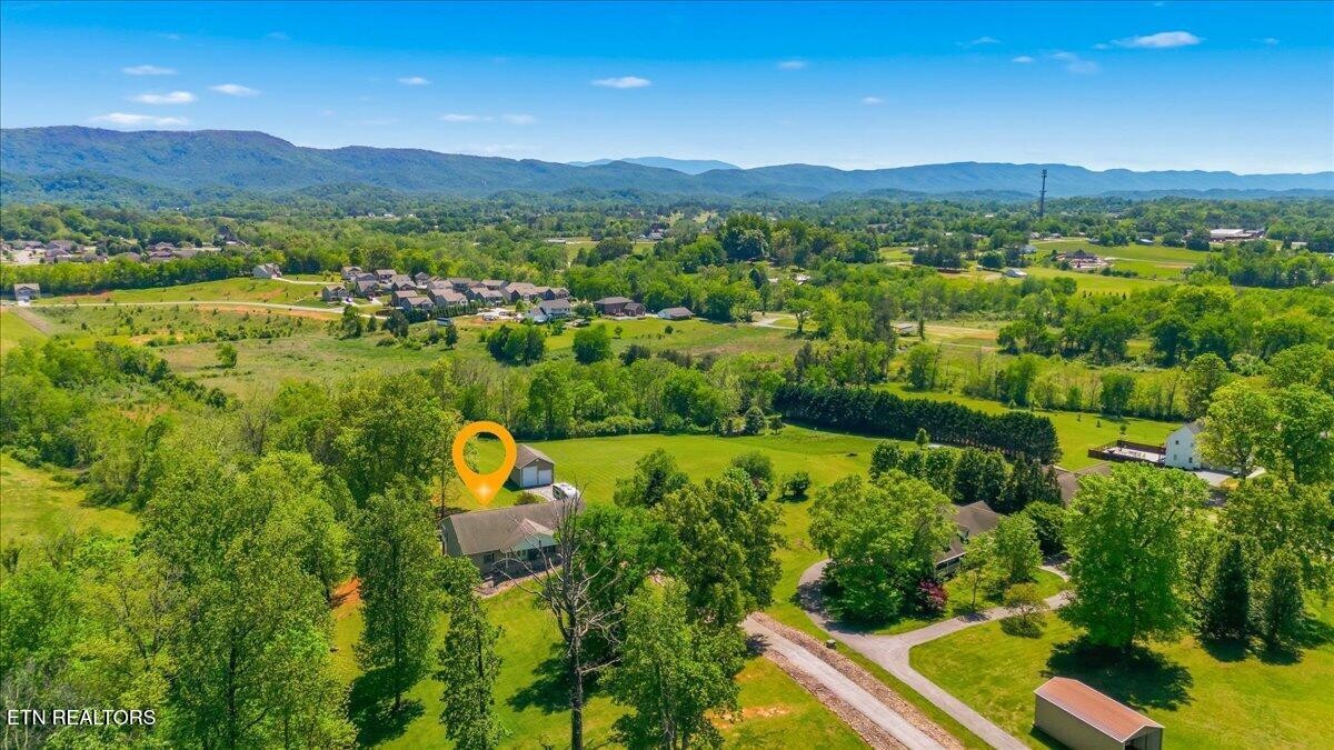 828 Helton Road Maryville, TN 37804 - Photo 32 of 37 Gallery Image 32