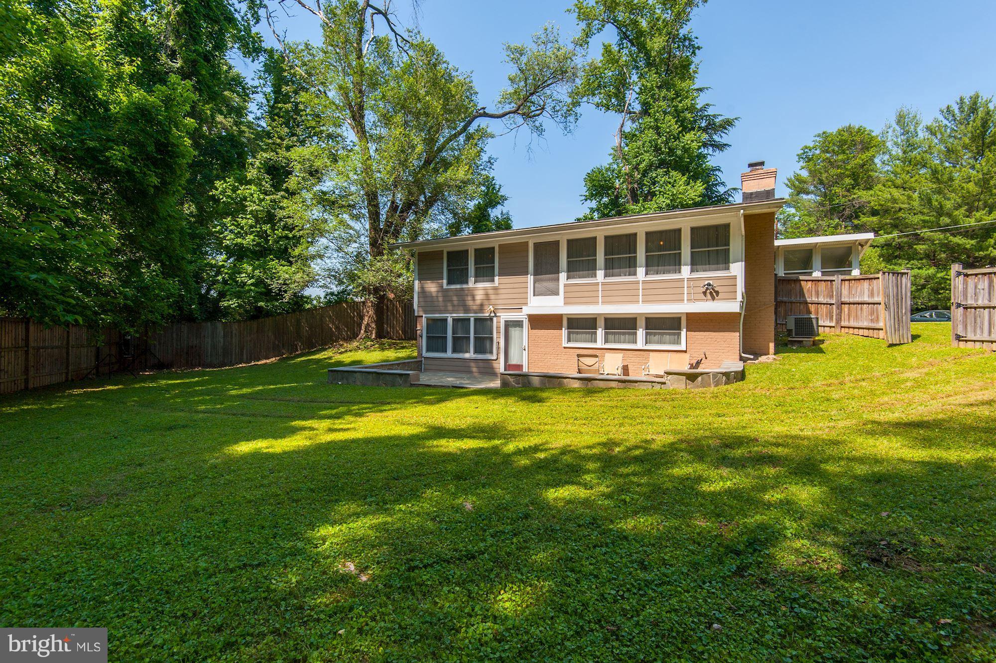 2902 Pine Spring Road Falls Church, VA 22042 - Photo 26 of 30 Exterior (Rear)
