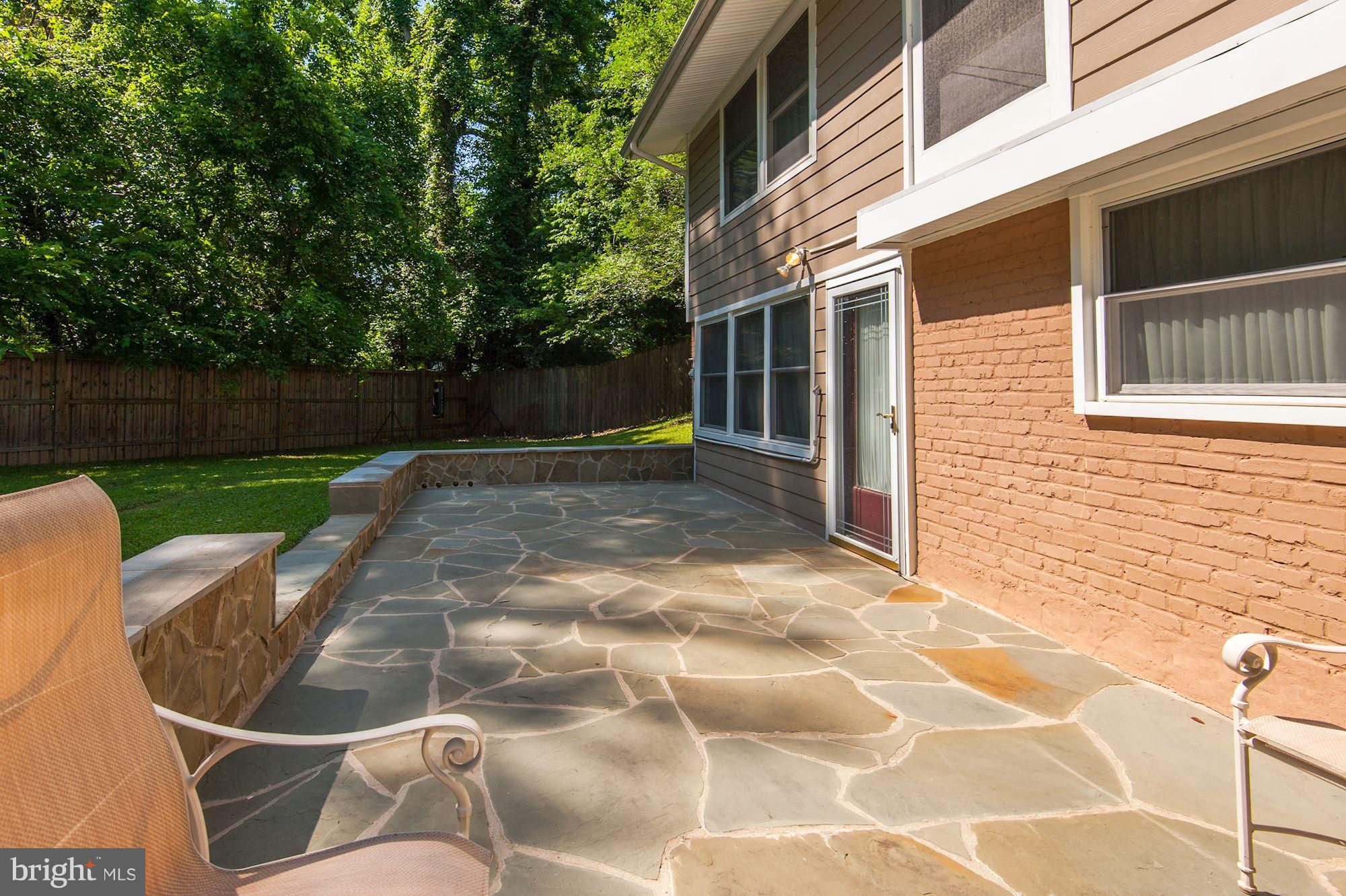 2902 Pine Spring Road Falls Church, VA 22042 - Photo 27 of 30 Exterior (Rear)