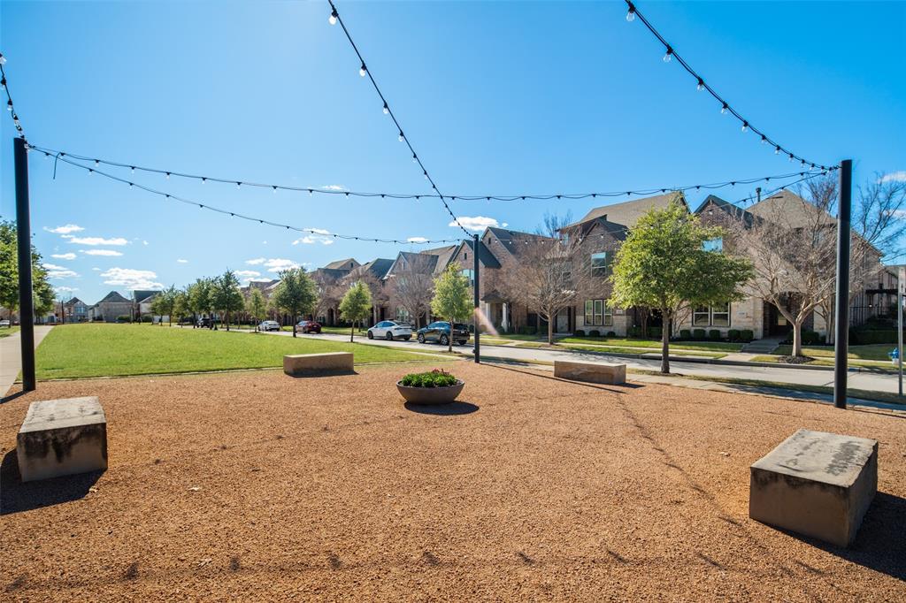 6200 Exeter Avenue McKinney, TX 75070 - Photo 33 of 35 great meeting area and large greenbelt across the street