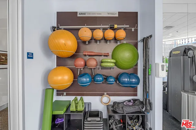 $780,000 | 801 South Grand Avenue, Unit 2202, Los Angeles, CA 90017