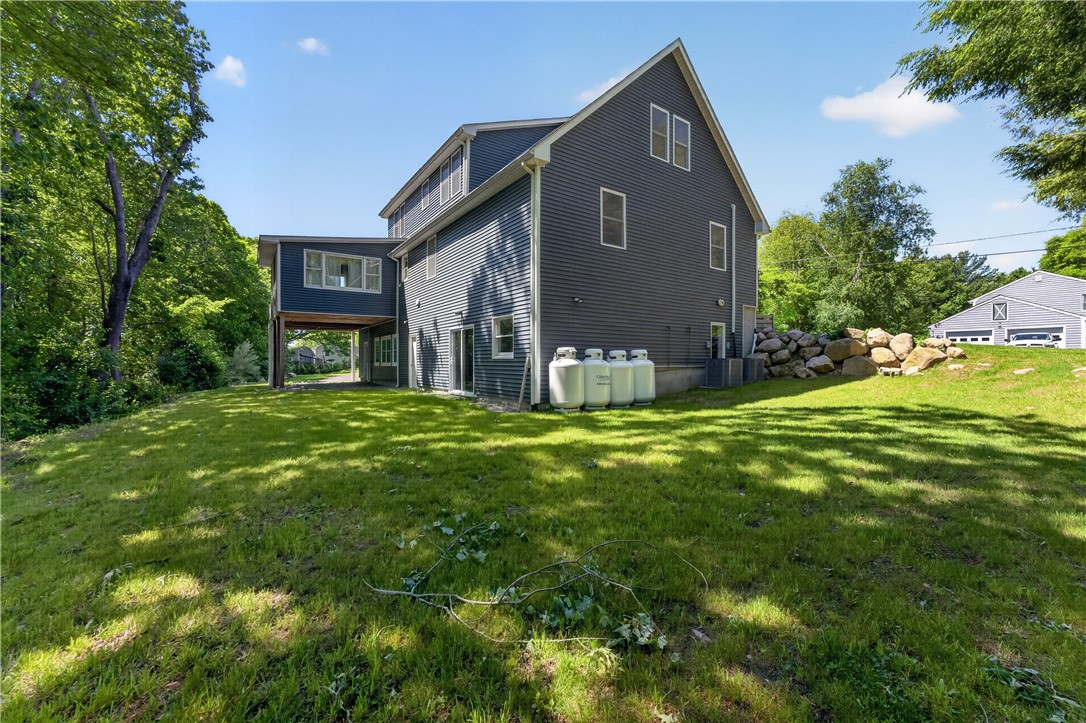 40 Pound Road Westerly, RI 02891 - Photo 6 of 40