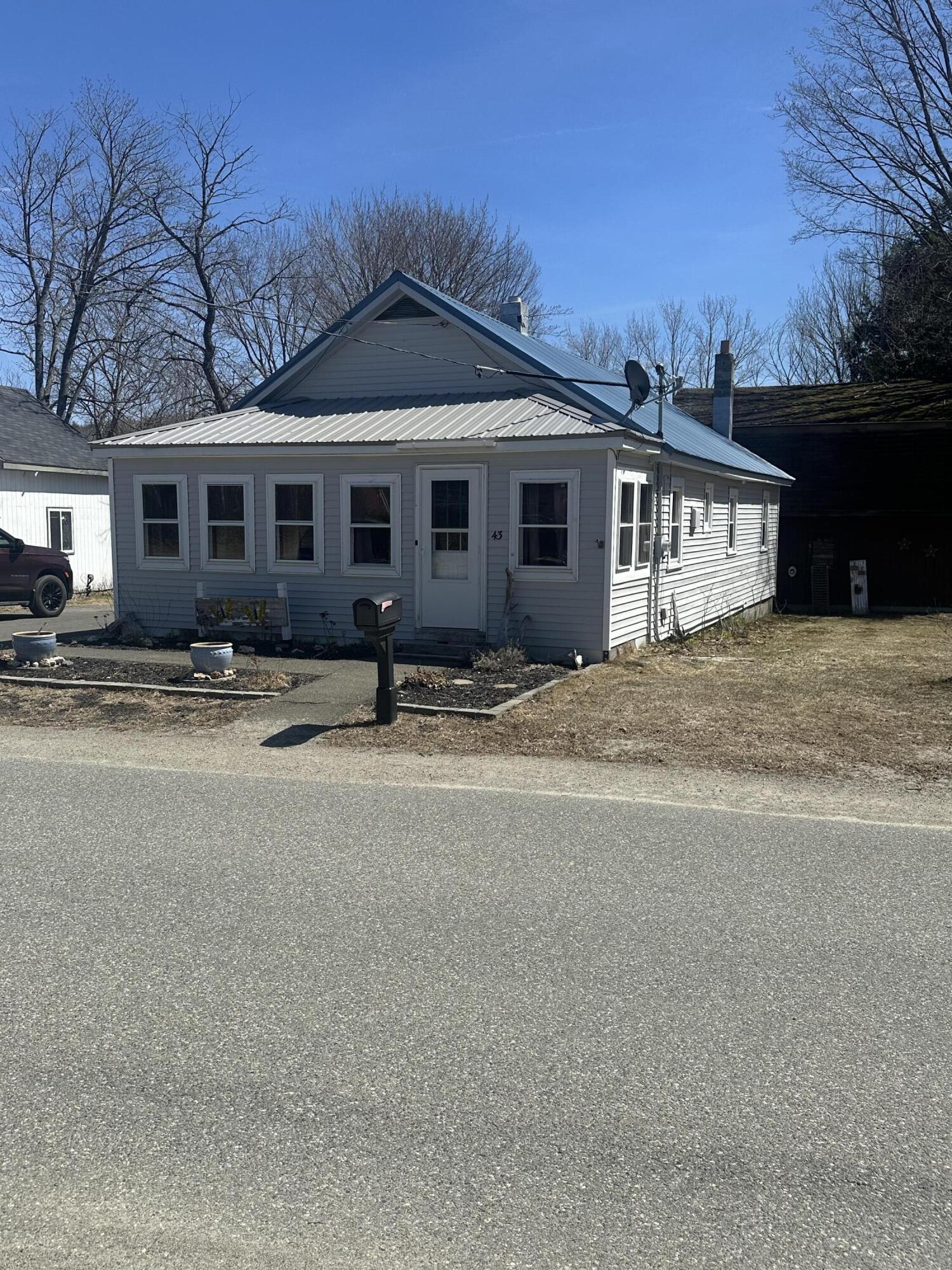 43 Iron Bridge Road Millinocket, ME 04462 - Photo 4 of 34 5DF96924-5BB3-45CF-BDE5-C7AFB38FAA6E