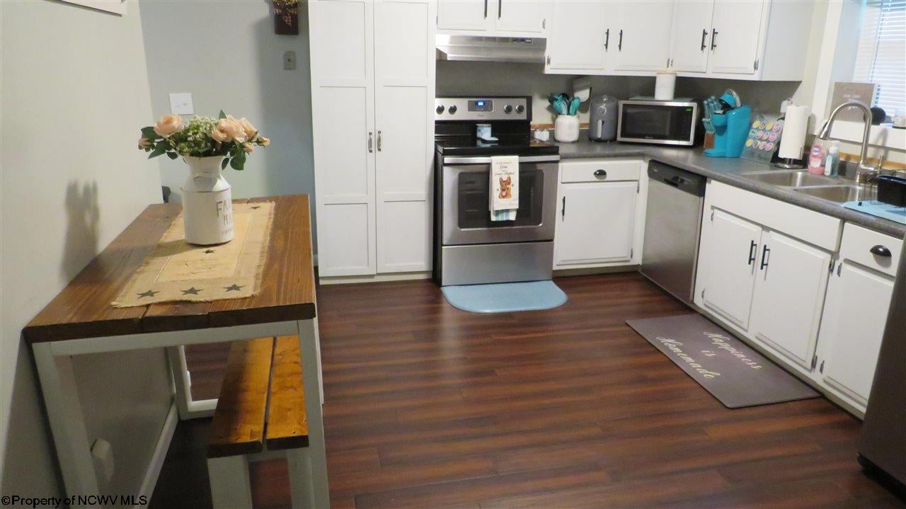 1720 Hillcrest Road Fairmont, WV 26554 - Photo 12 of 27 Gallery Image 12