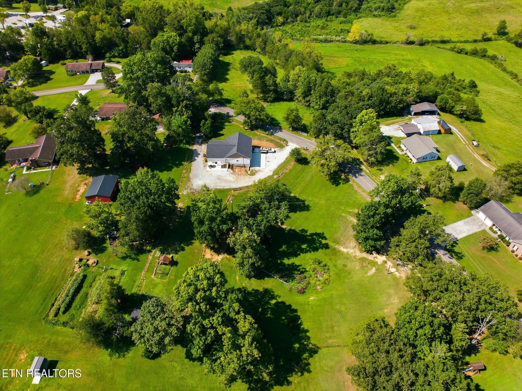 327 Bethel Road Clinton, TN 37716 - Photo 38 of 40 42-327-Bethel-Rd-Clinton-TN-42