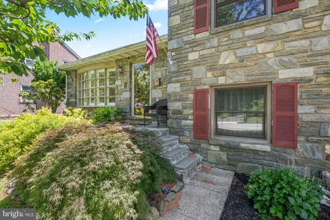 $589,000 | 260 Avon Road, Springfield, PA 19064