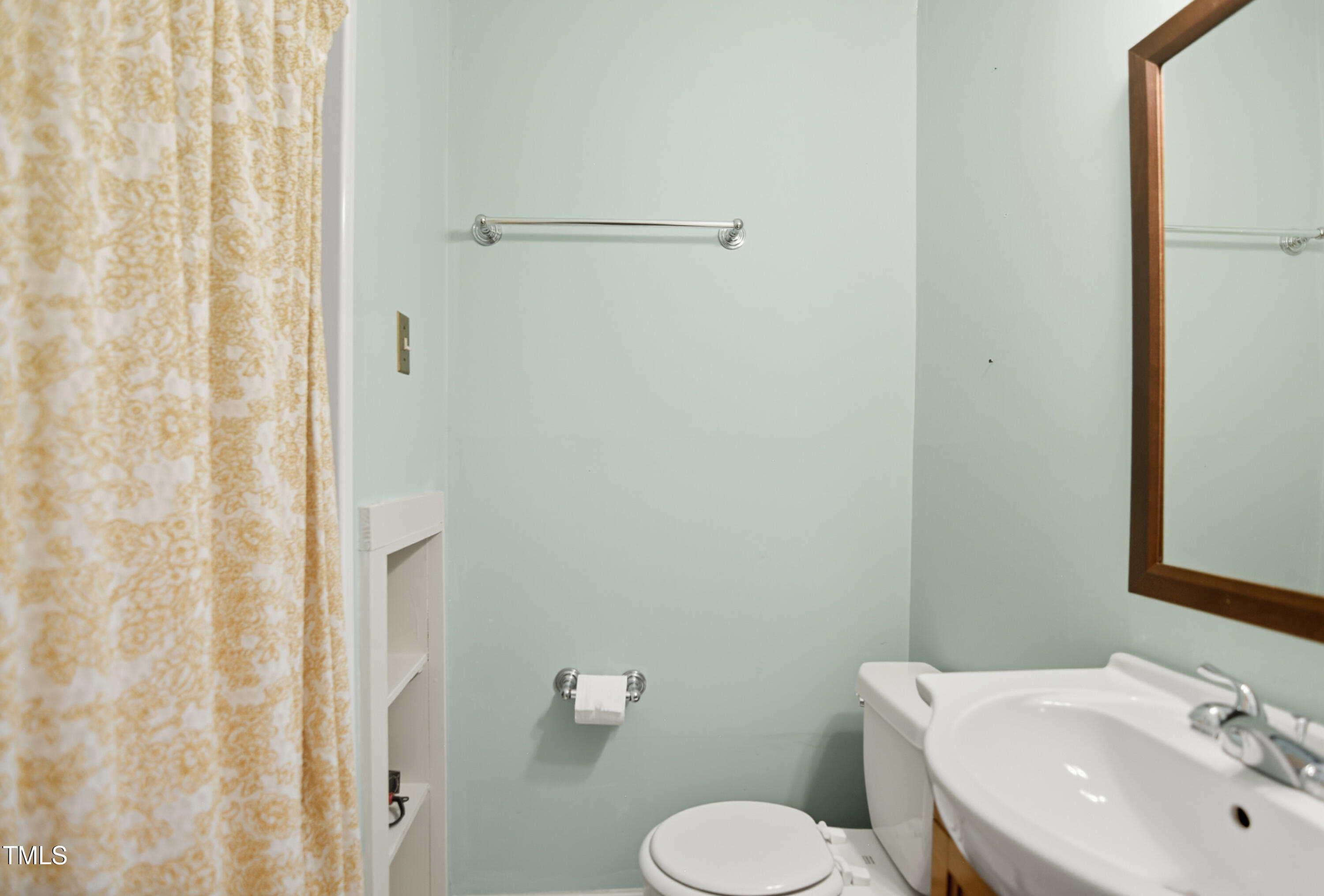1421 Lions Way Raleigh, NC 27604 - Photo 16 of 22 14