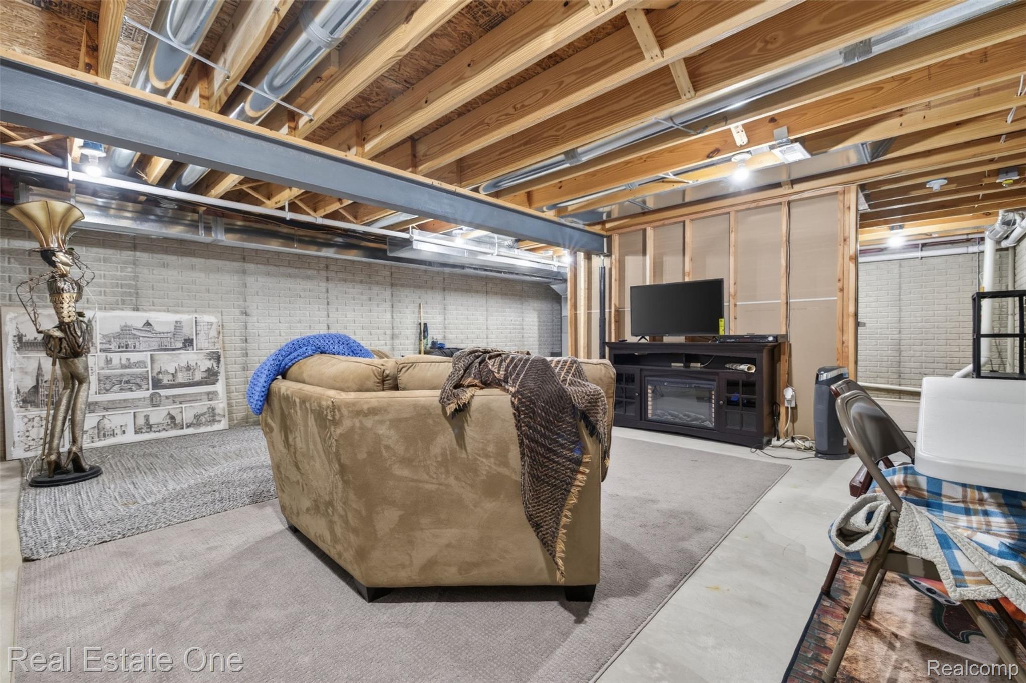 2355 South Sashabaw Road Ortonville, MI 48462 - Photo 34 of 57 40) Basement 1.jpg