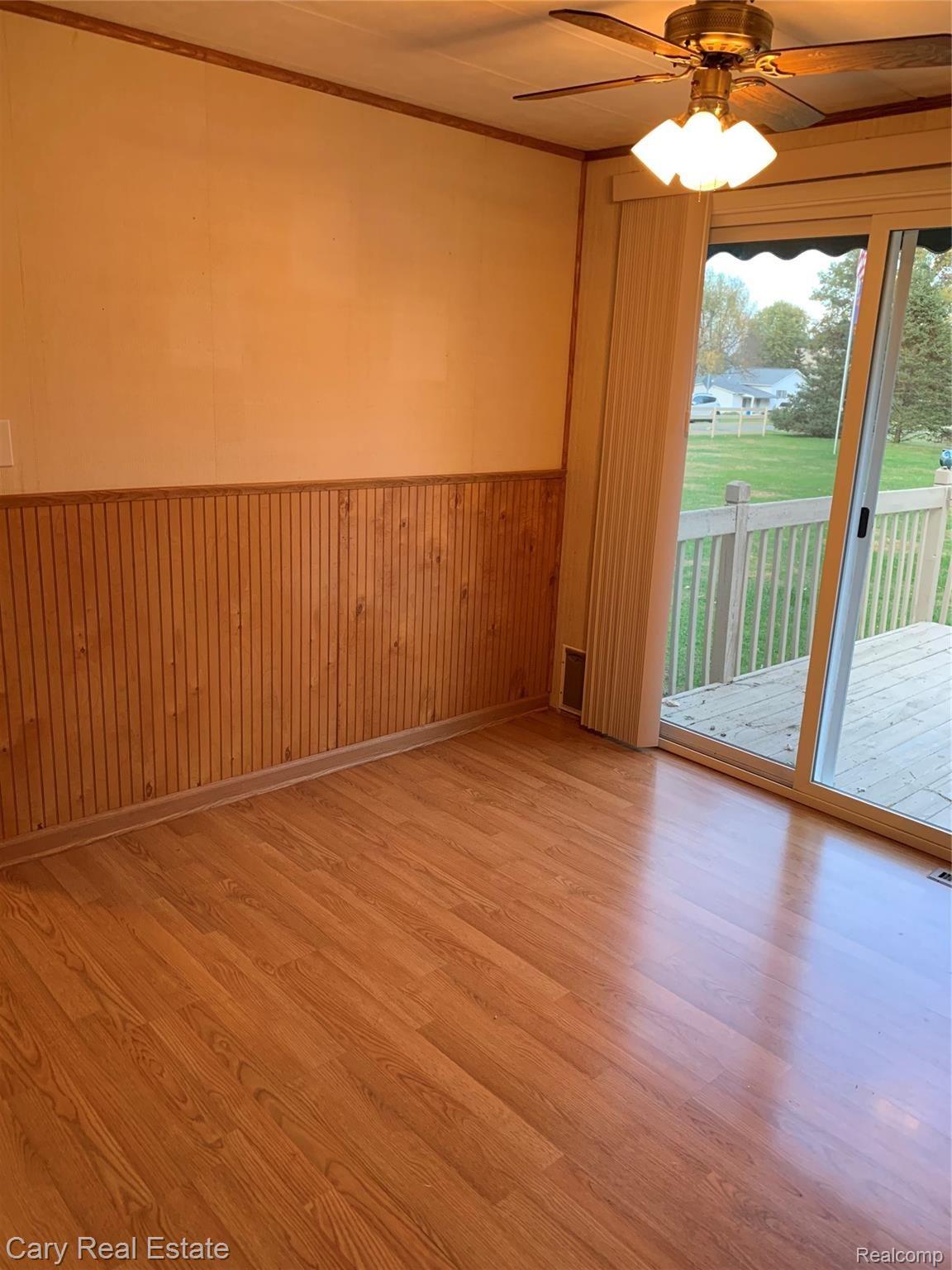 3538 Center Road Highland, MI 48357 - Photo 8 of 28 IMG_1063.jpg