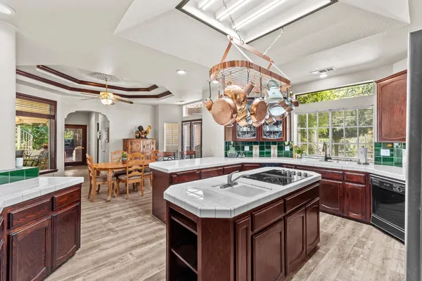 $1,075,000 | 32933 Success Valley Drive, Porterville, CA 93257