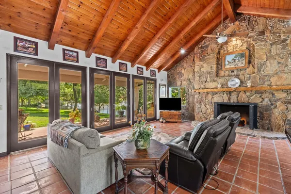 $1,075,000 | 32933 Success Valley Drive, Porterville, CA 93257