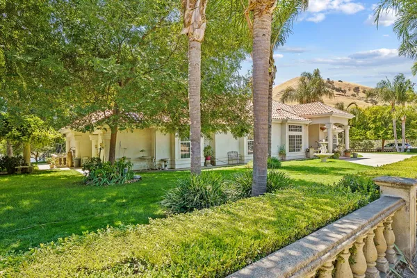 $1,075,000 | 32933 Success Valley Drive, Porterville, CA 93257