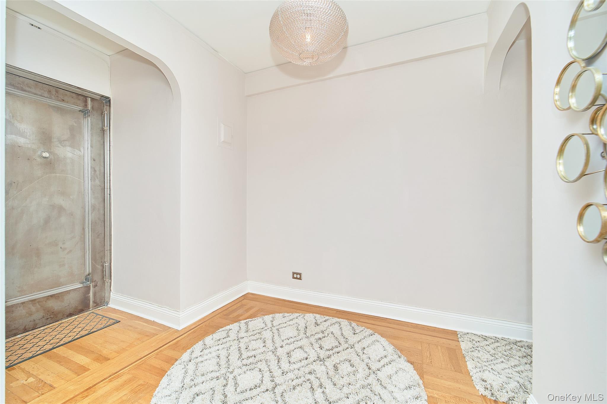 2962 Decatur Avenue, Unit 4D Bronx, NY 10458 - Photo 6 of 21 a view of an empty room