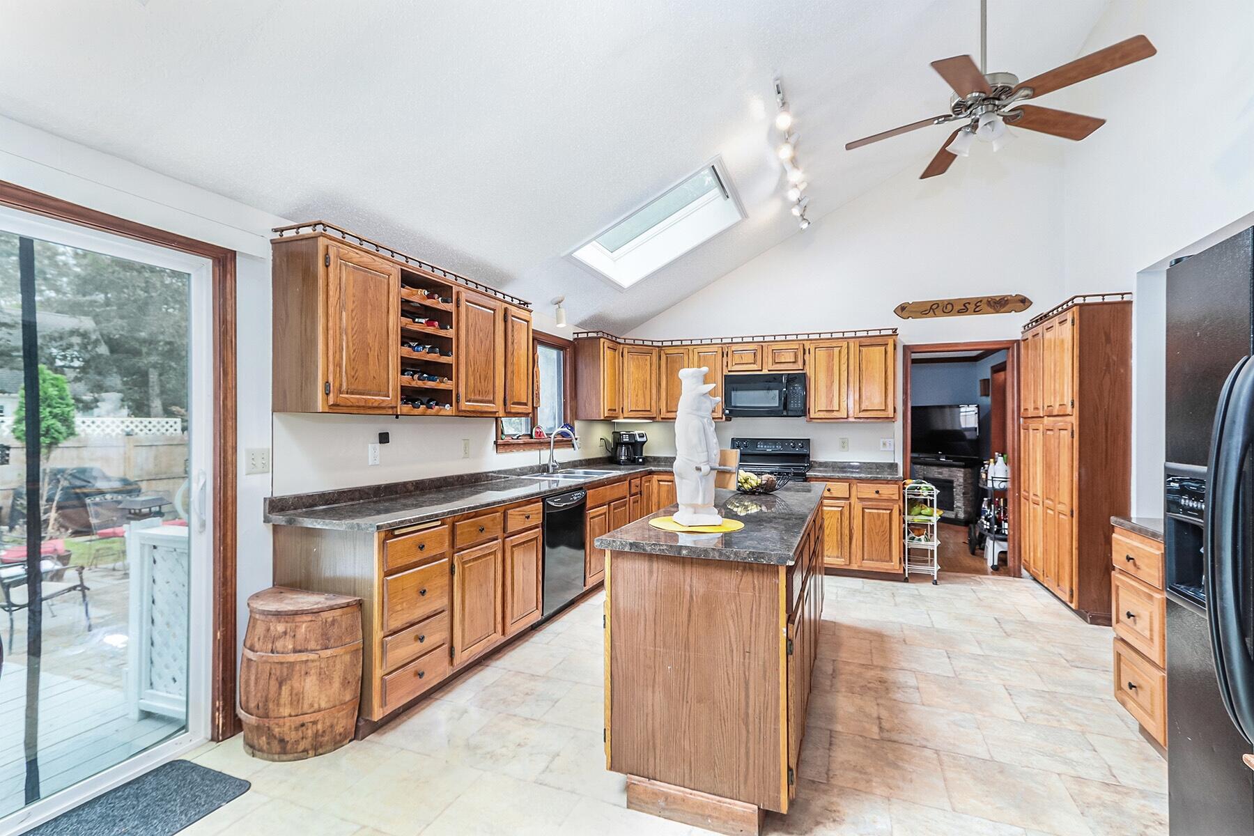 216 James Otis Road Centerville, MA 02632 - Photo 13 of 62 216 James Otis CEN (1001)_13