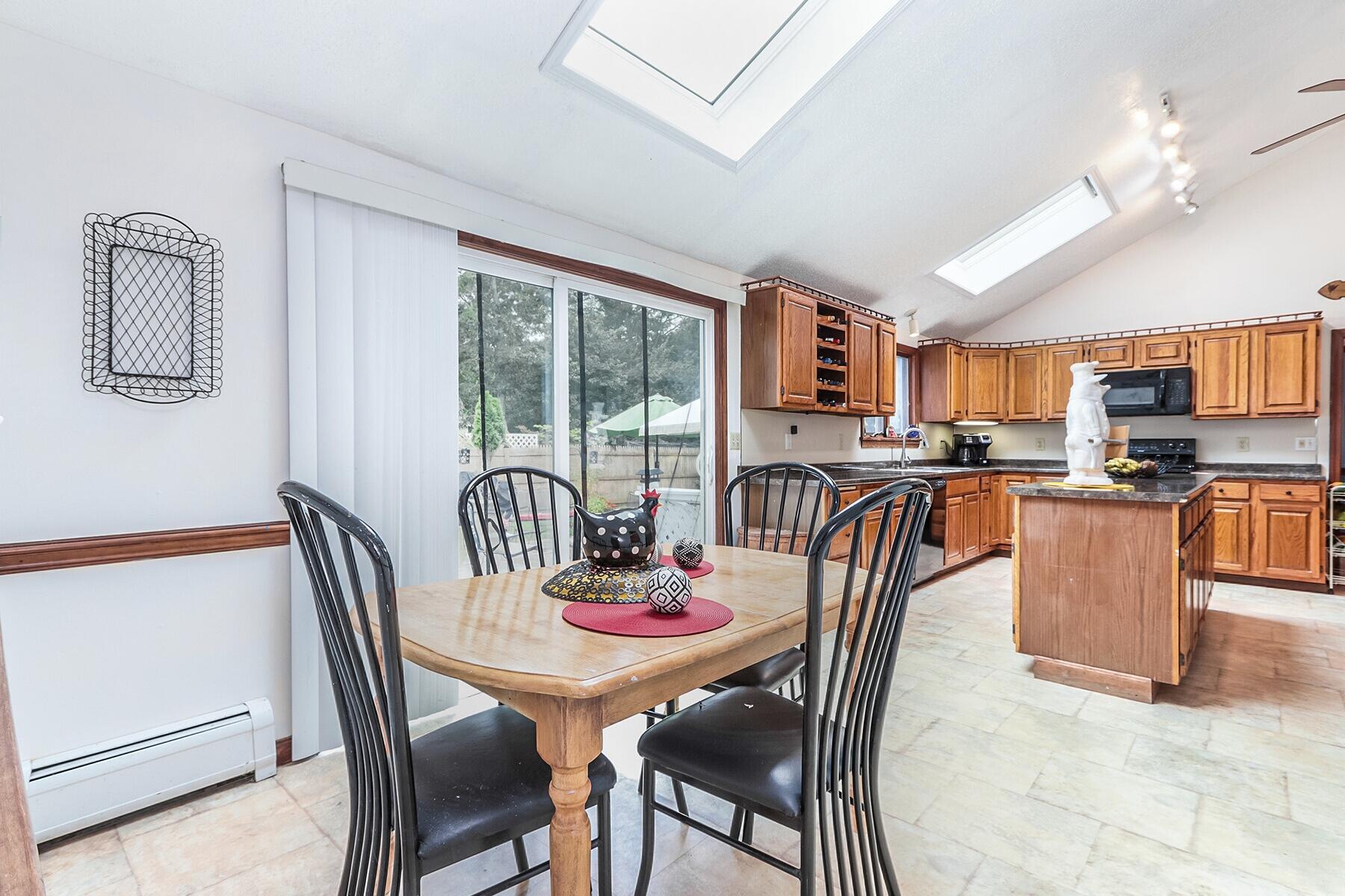 216 James Otis Road Centerville, MA 02632 - Photo 14 of 62 216 James Otis CEN (1001)_14