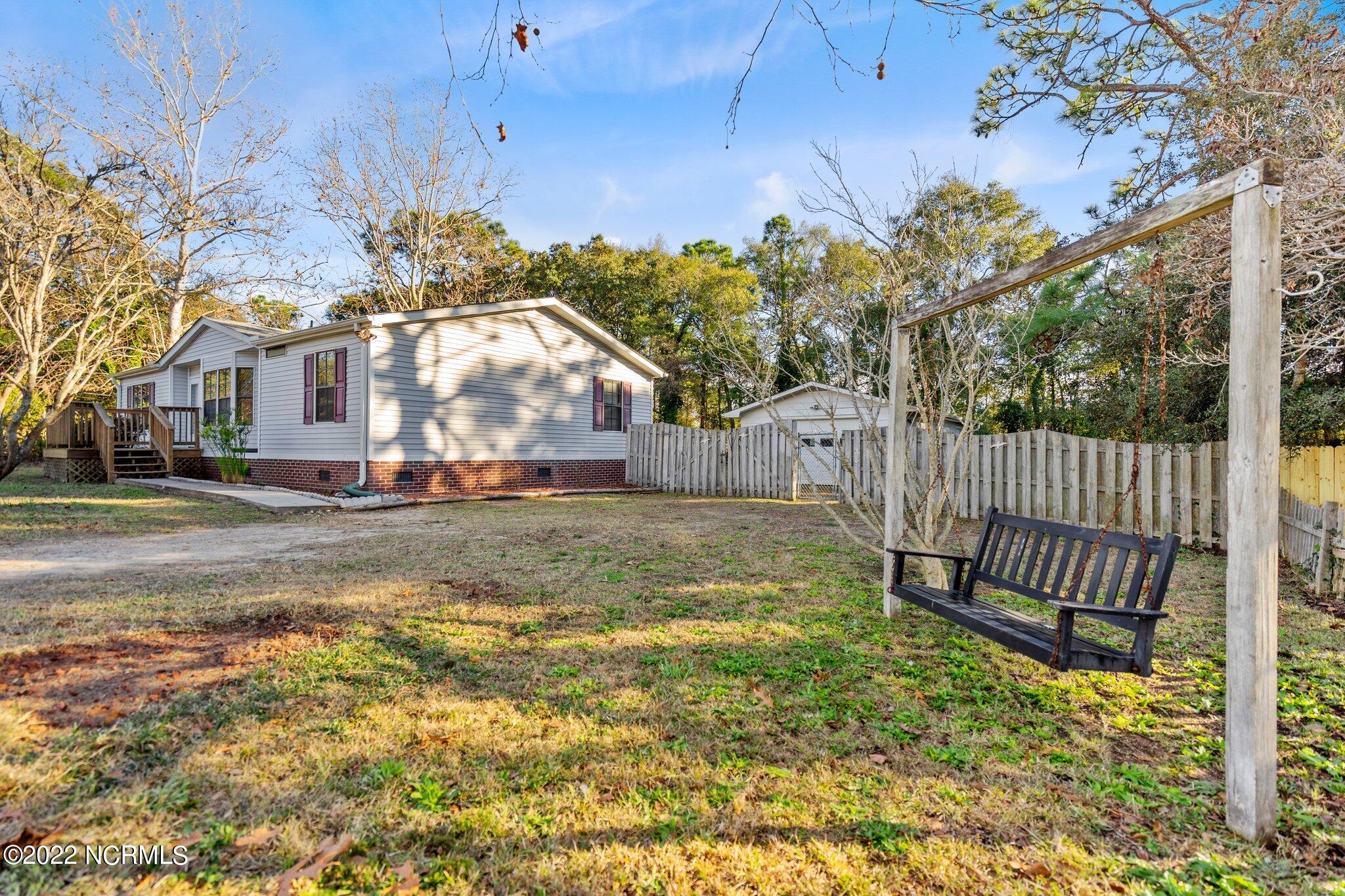 110 Heathcliff Road Wilmington, NC 28409 - Photo 4 of 58 5-web-or-mls-DSC01433
