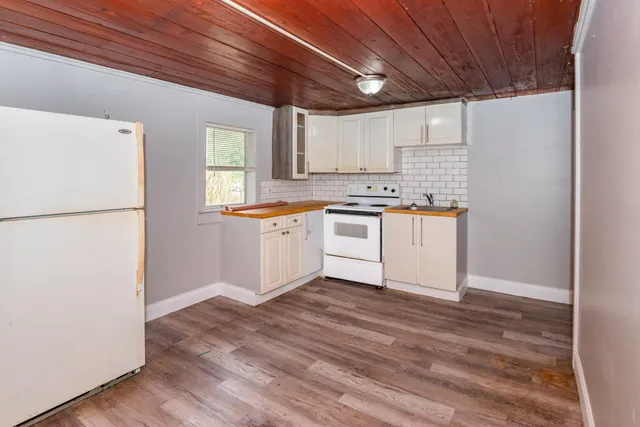 $2,250 | 526 22nd Street, West Palm Beach, FL 33407