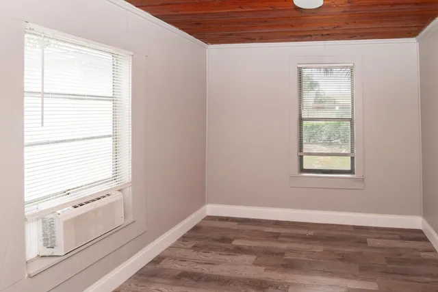 $2,250 | 526 22nd Street, West Palm Beach, FL 33407