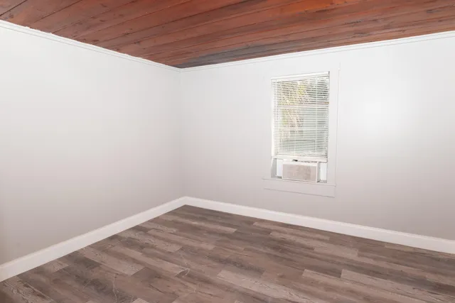 $2,250 | 526 22nd Street, West Palm Beach, FL 33407