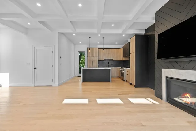 $1,799,000 | 1917 Commonwealth Avenue, Unit 1917, Newton, MA 02466