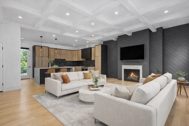 $1,799,000 | 1917 Commonwealth Avenue, Unit 1917, Newton, MA 02466