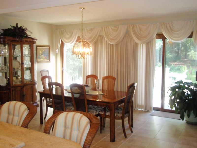 381 Weaver Hill Road Coventry, RI 02816 - Photo 19 of 24 Dining Room.