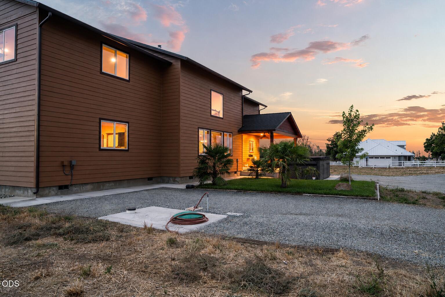 1213 Casino Road Medford, OR 97501 - Photo 12 of 77